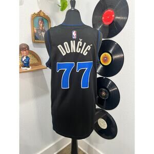 Nike NBA Luka Dončić Dallas Mavericks City Edition Jersey – Size M